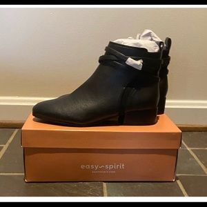 Easy Spirit Black Ankle Boots sz 6 New in Box